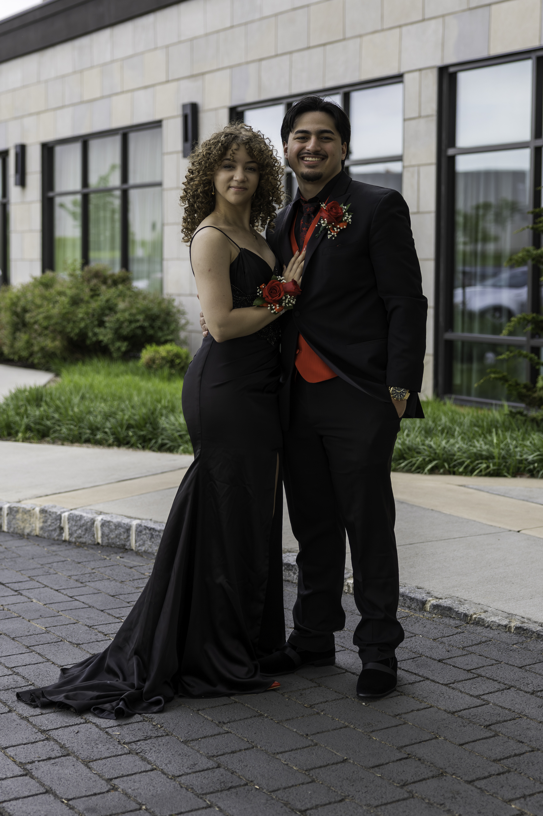 Salisbury High School held its 2026 prom Saturday, May 16, at the Aster Event Center in Upper Macungie Township. Students and their guests arrive to the big night. (Jennifer Bogari/Christmas City Studio)