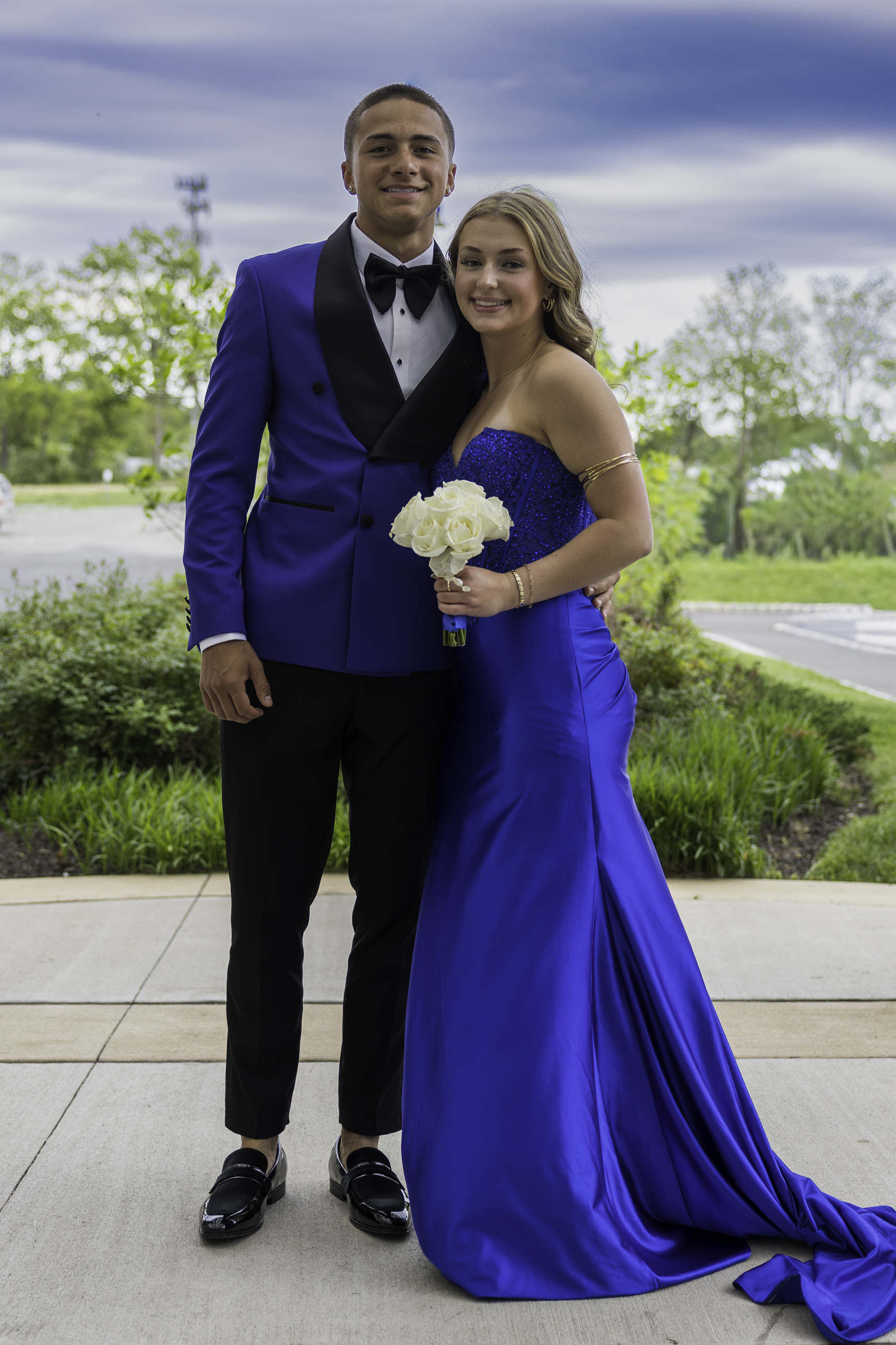 Salisbury High School held its 2026 prom Saturday, May 16, at the Aster Event Center in Upper Macungie Township. Students and their guests arrive to the big night. (Jennifer Bogari/Christmas City Studio)