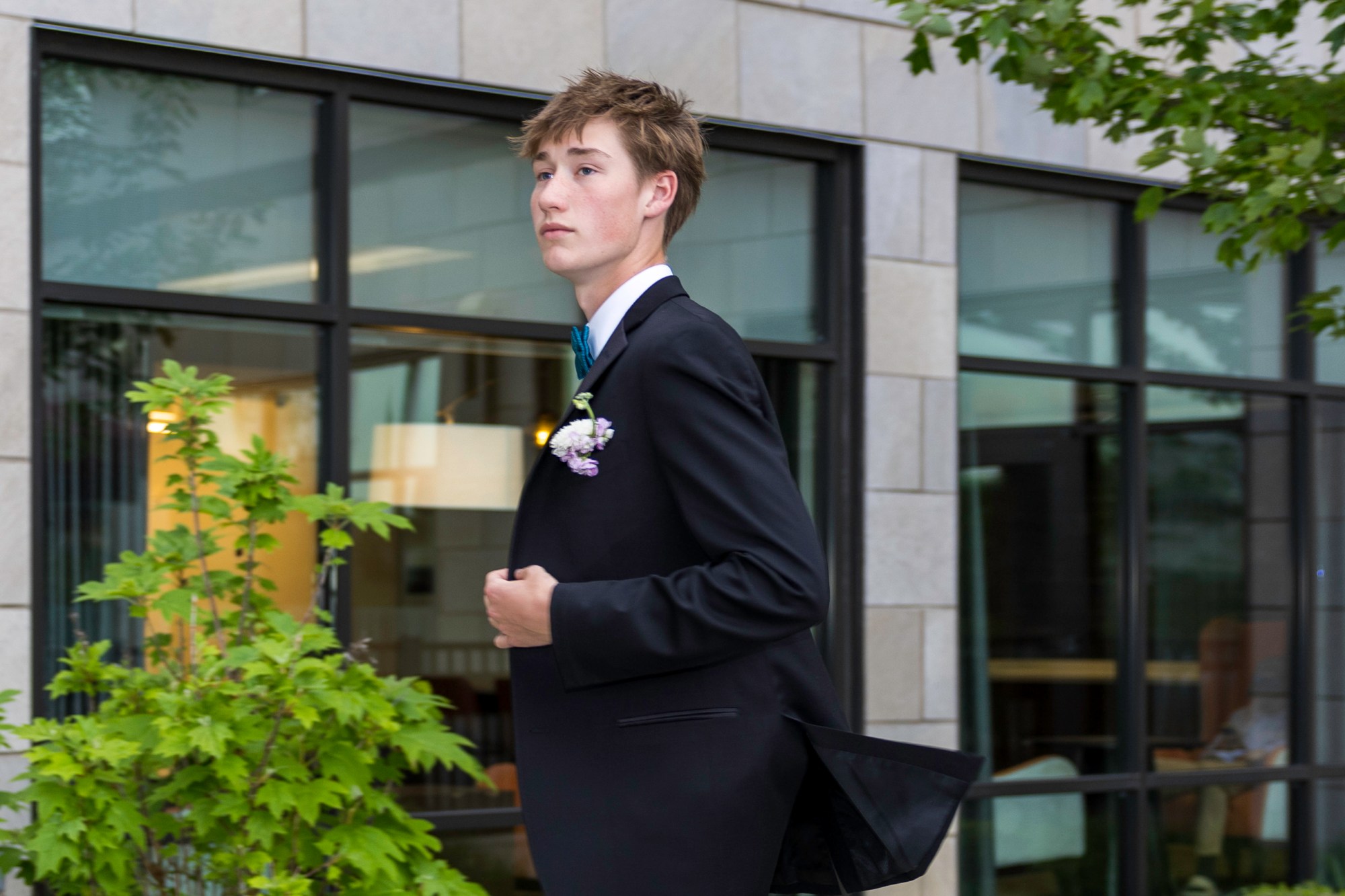 Salisbury High School held its 2026 prom Saturday, May 16, at the Aster Event Center in Upper Macungie Township. Students and their guests arrive to the big night. (Jennifer Bogari/Christmas City Studio)