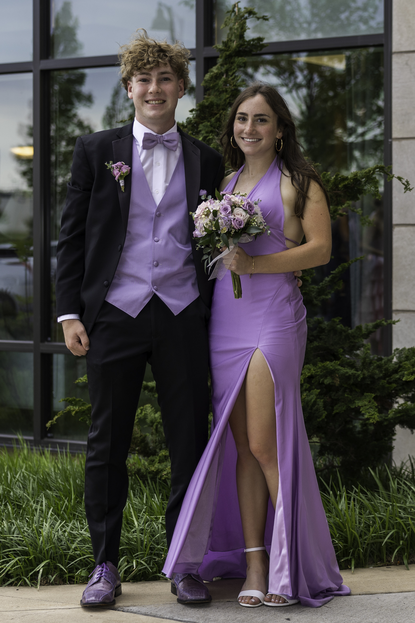 Salisbury High School held its 2026 prom Saturday, May 16, at the Aster Event Center in Upper Macungie Township. Students and their guests arrive to the big night. (Jennifer Bogari/Christmas City Studio)