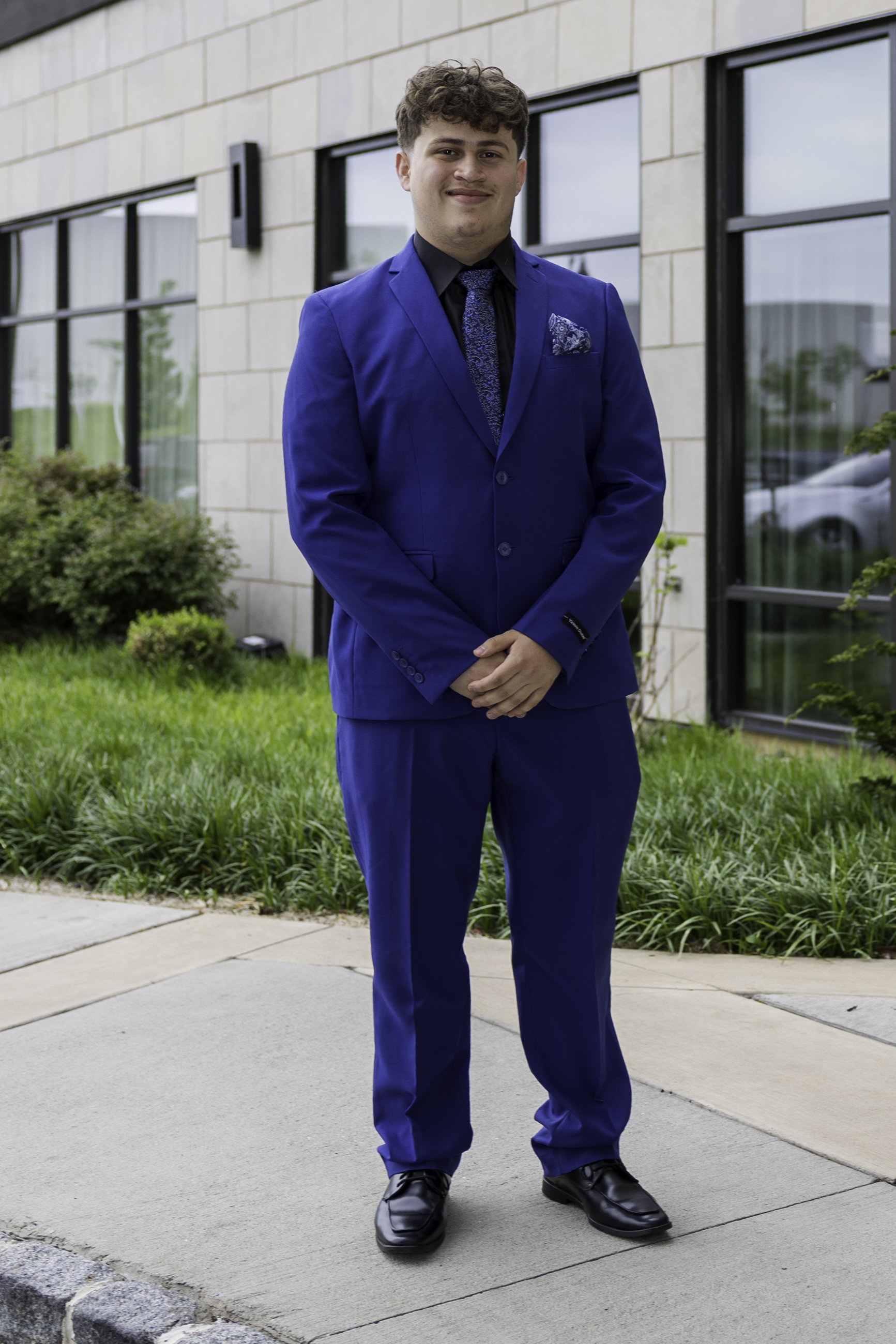 Salisbury High School held its 2026 prom Saturday, May 16, at the Aster Event Center in Upper Macungie Township. Students and their guests arrive to the big night. (Jennifer Bogari/Christmas City Studio)