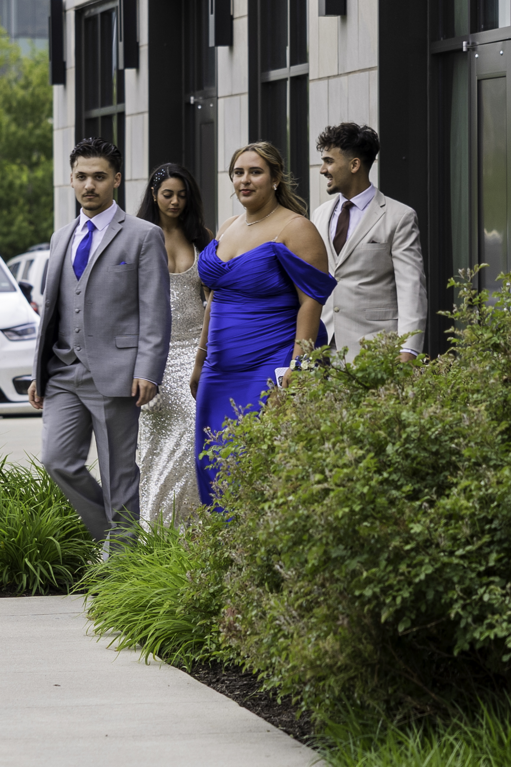 Salisbury High School held its 2026 prom Saturday, May 16, at the Aster Event Center in Upper Macungie Township. Students and their guests arrive to the big night. (Jennifer Bogari/Christmas City Studio)