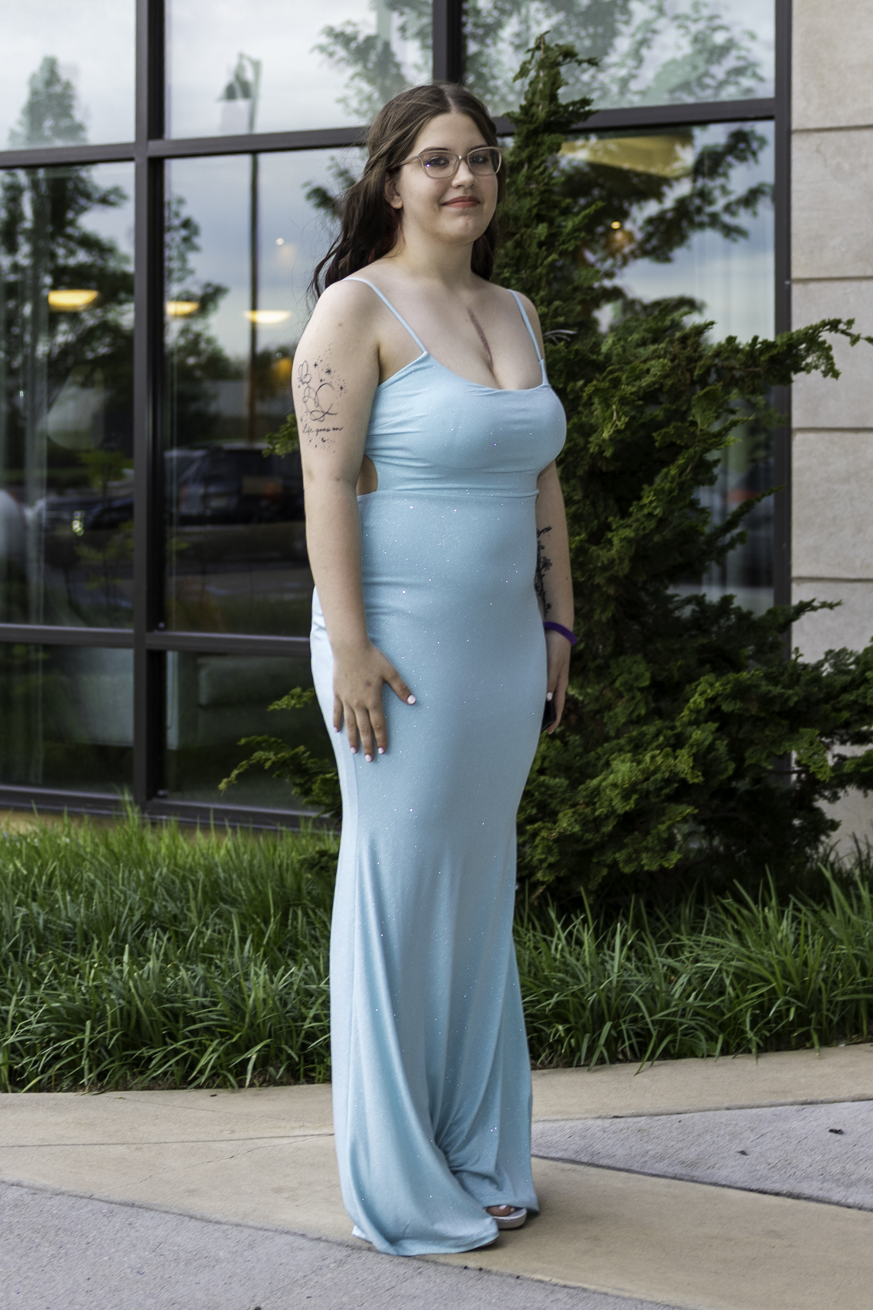 Salisbury High School held its 2026 prom Saturday, May 16, at the Aster Event Center in Upper Macungie Township. Students and their guests arrive to the big night. (Jennifer Bogari/Christmas City Studio)