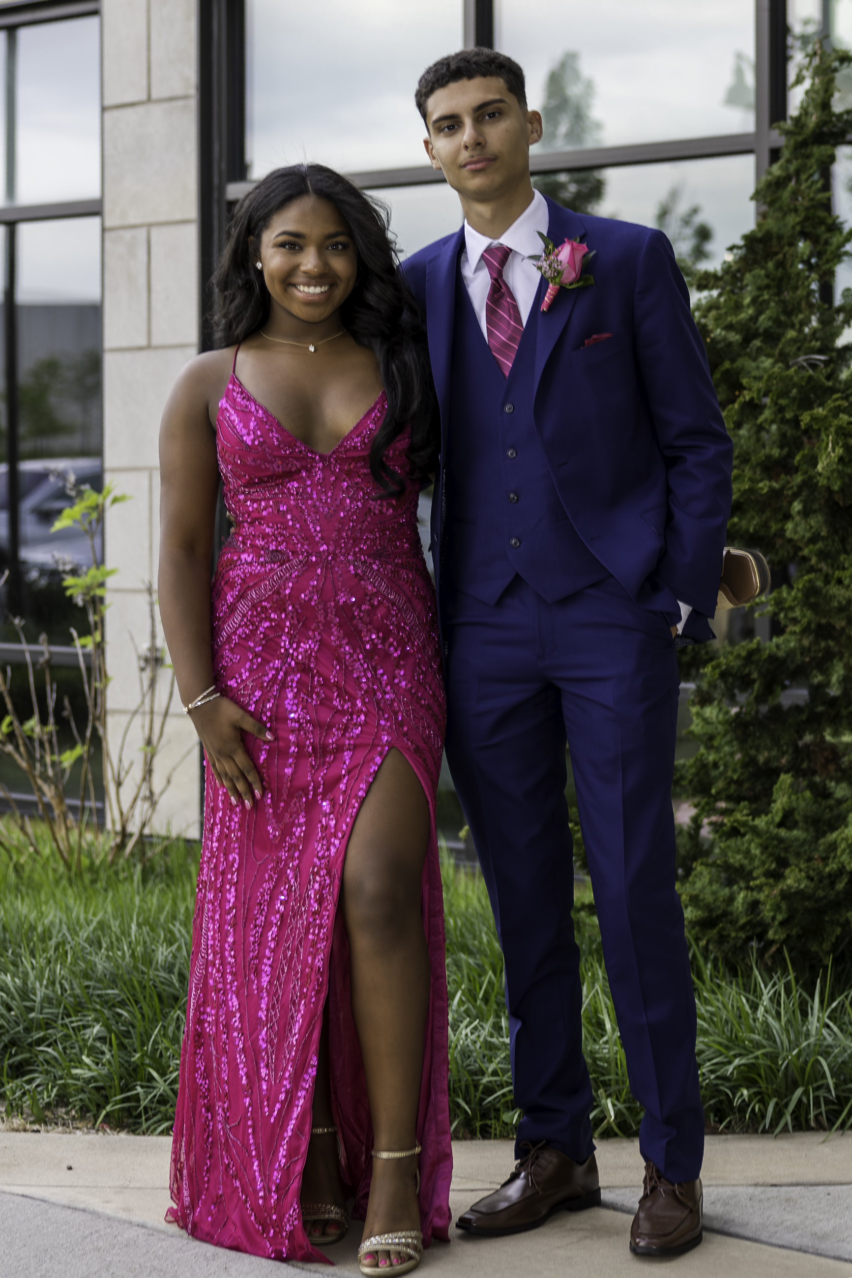 Salisbury High School held its 2026 prom Saturday, May 16, at the Aster Event Center in Upper Macungie Township. Students and their guests arrive to the big night. (Jennifer Bogari/Christmas City Studio)
