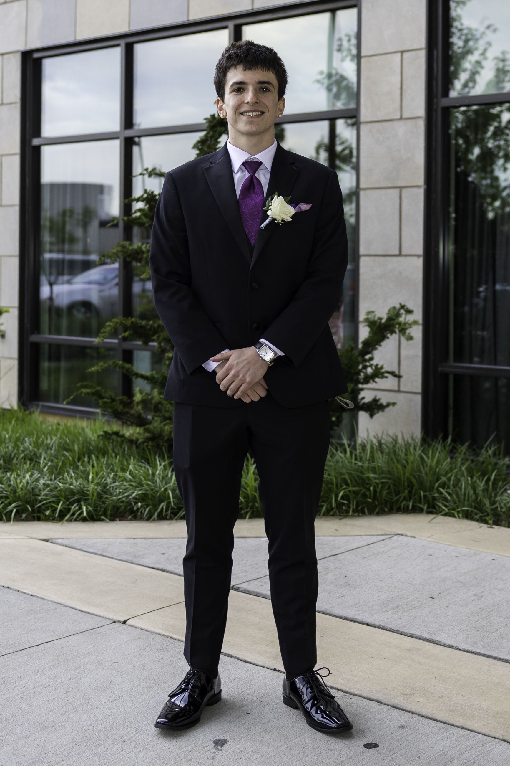 Salisbury High School held its 2026 prom Saturday, May 16, at the Aster Event Center in Upper Macungie Township. Students and their guests arrive to the big night. (Jennifer Bogari/Christmas City Studio)