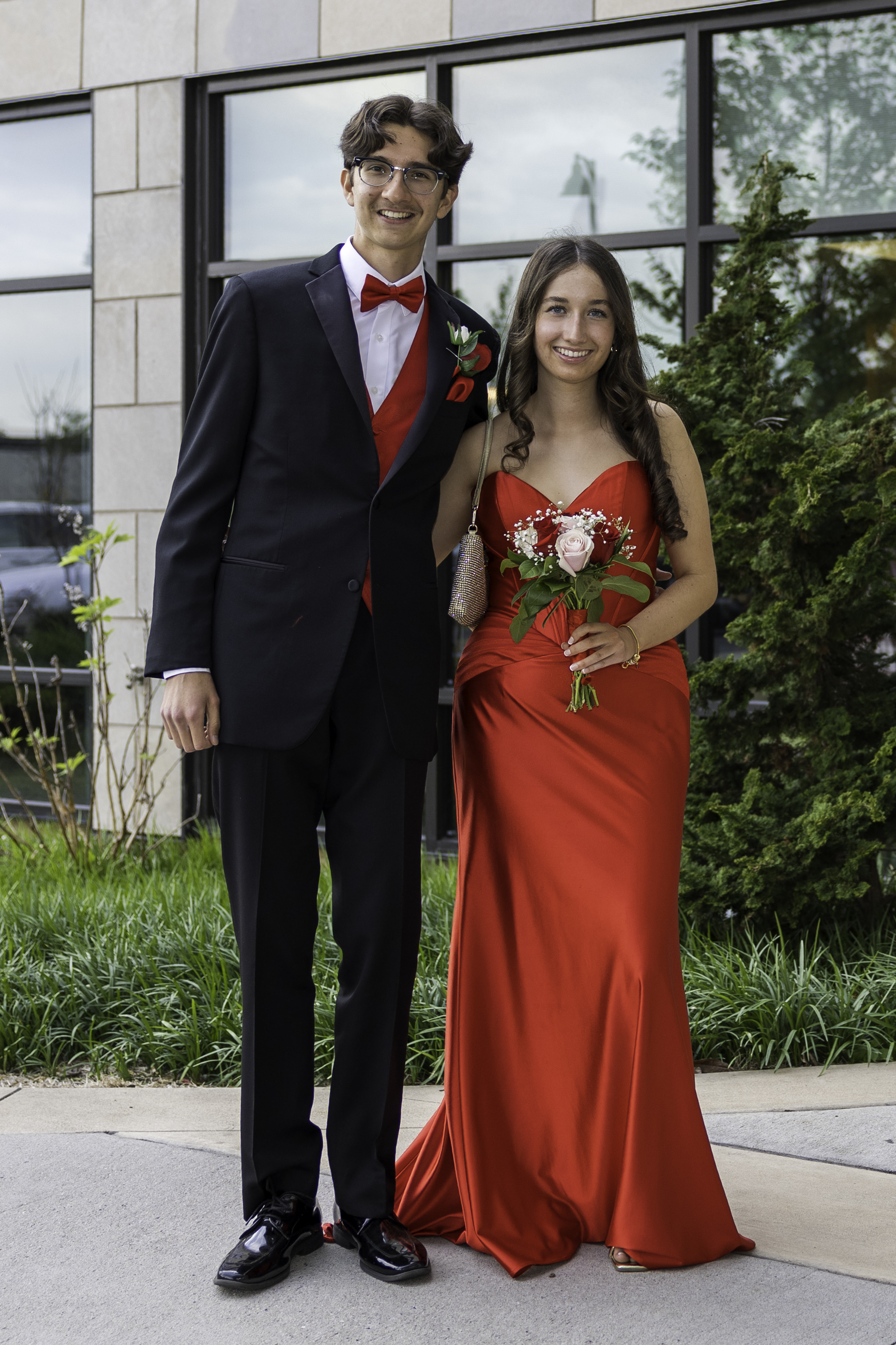 Salisbury High School held its 2026 prom Saturday, May 16, at the Aster Event Center in Upper Macungie Township. Students and their guests arrive to the big night. (Jennifer Bogari/Christmas City Studio)