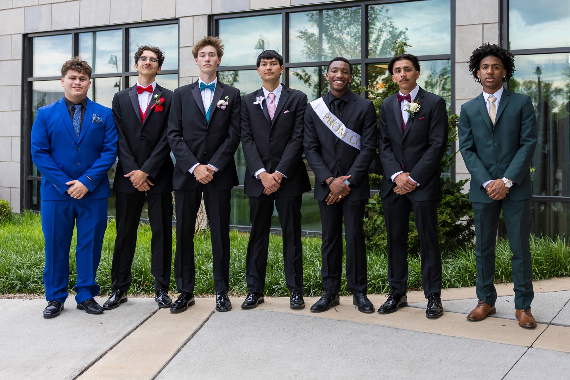Salisbury High School held its 2026 prom Saturday, May 16, at the Aster Event Center in Upper Macungie Township. Students and their guests arrive to the big night. (Jennifer Bogari/Christmas City Studio)