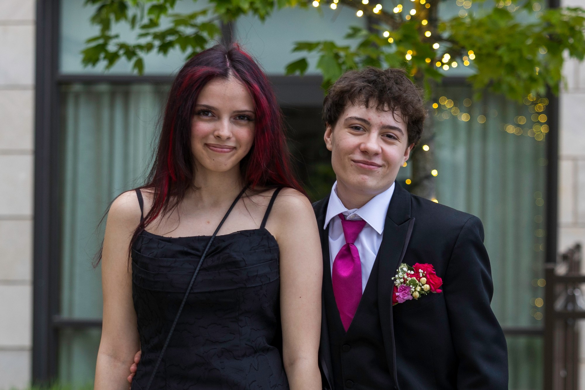 Salisbury High School held its 2026 prom Saturday, May 16, at the Aster Event Center in Upper Macungie Township. Students and their guests arrive to the big night. (Jennifer Bogari/Christmas City Studio)