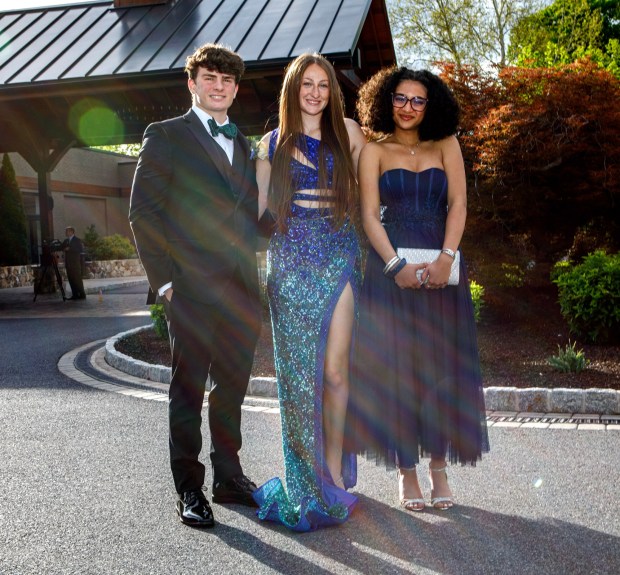 Wilson Area High School students and their guests arrive for prom Friday, May 15, at The Club at Twin Lakes in North Whitehall Township. (Jane Therese/Special to The Morning Call)