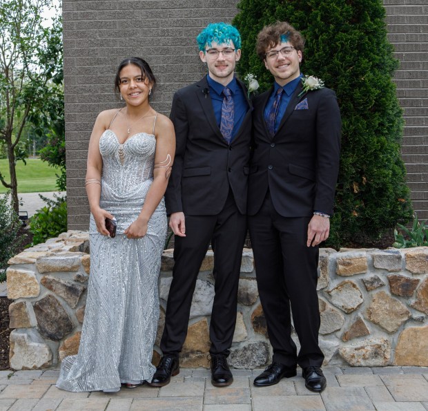 Wilson Area High School students and their guests arrive for prom Friday, May 15, at The Club at Twin Lakes in North Whitehall Township. (Jane Therese/Special to The Morning Call)