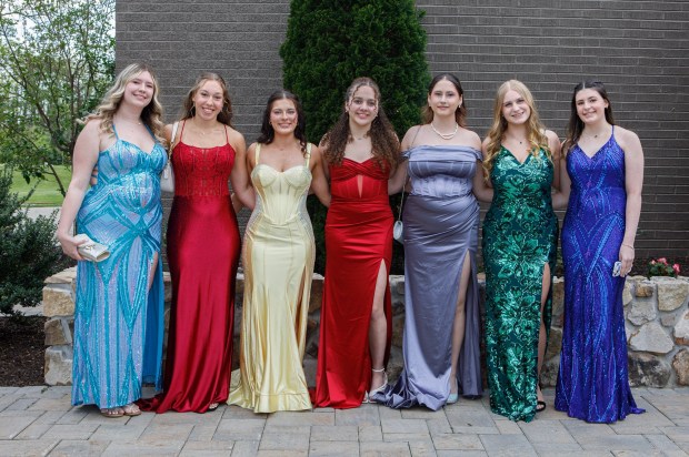 Wilson Area High School students and their guests arrive for prom Friday, May 15, at The Club at Twin Lakes in North Whitehall Township. (Jane Therese/Special to The Morning Call)