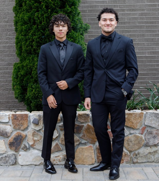 Wilson Area High School students and their guests arrive for prom Friday, May 15, at The Club at Twin Lakes in North Whitehall Township. (Jane Therese/Special to The Morning Call)