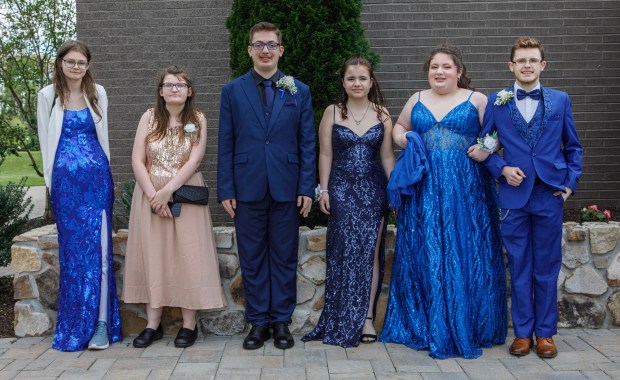 Wilson Area High School students and their guests arrive for prom Friday, May 15, at The Club at Twin Lakes in North Whitehall Township. (Jane Therese/Special to The Morning Call)