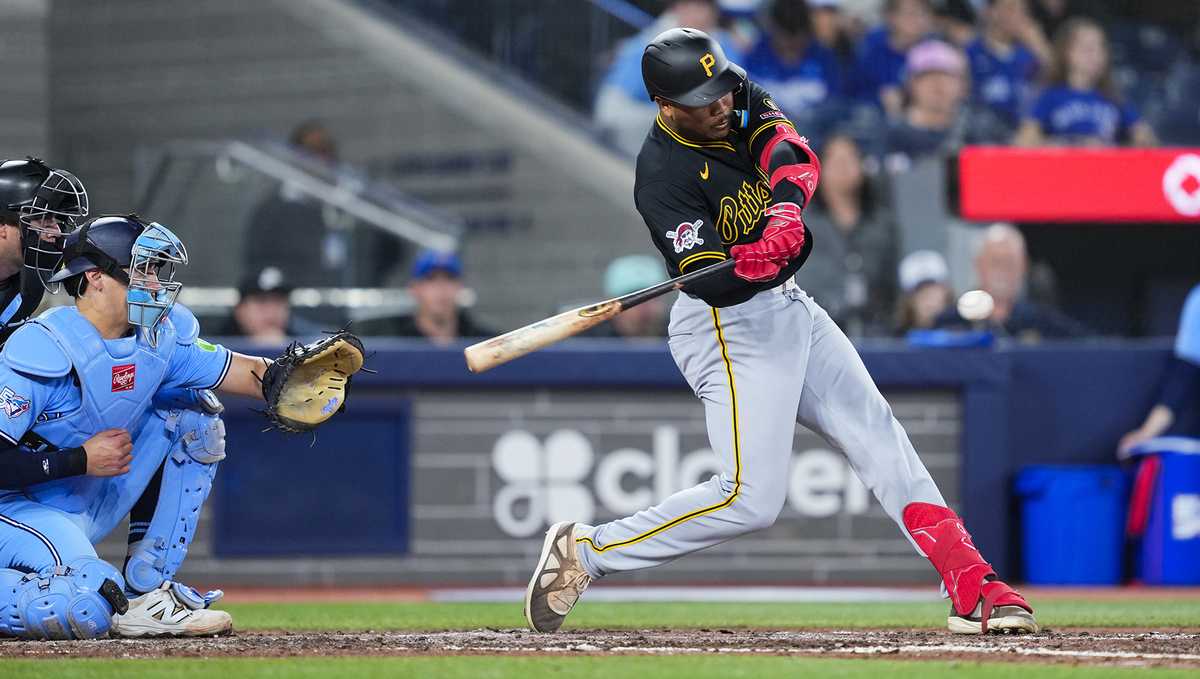 Pirates bullpen makes deal for Esmerlyn Valdez home run ball