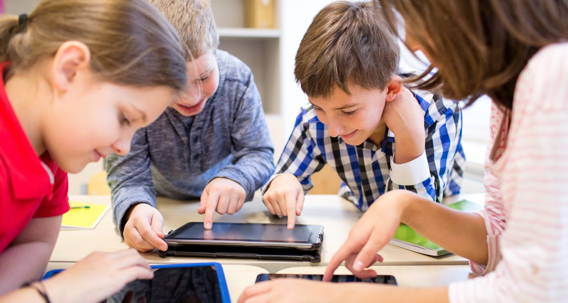 School stands by mandatory K-12 screentime after parents protest