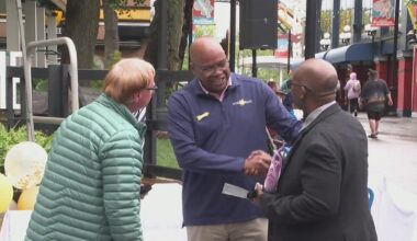 Kennywood honors 2 employees with combined 100 years of service