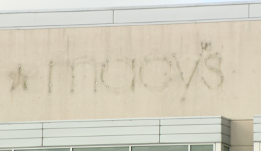 Doors of Macy’s closed at Pittsburgh Mills location