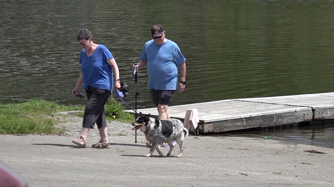 Warm weather draws crowds to Lackawanna State Park