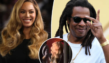 Beyoncé spotted jamming out, supporting Jay-Z at Philadelphia preview event