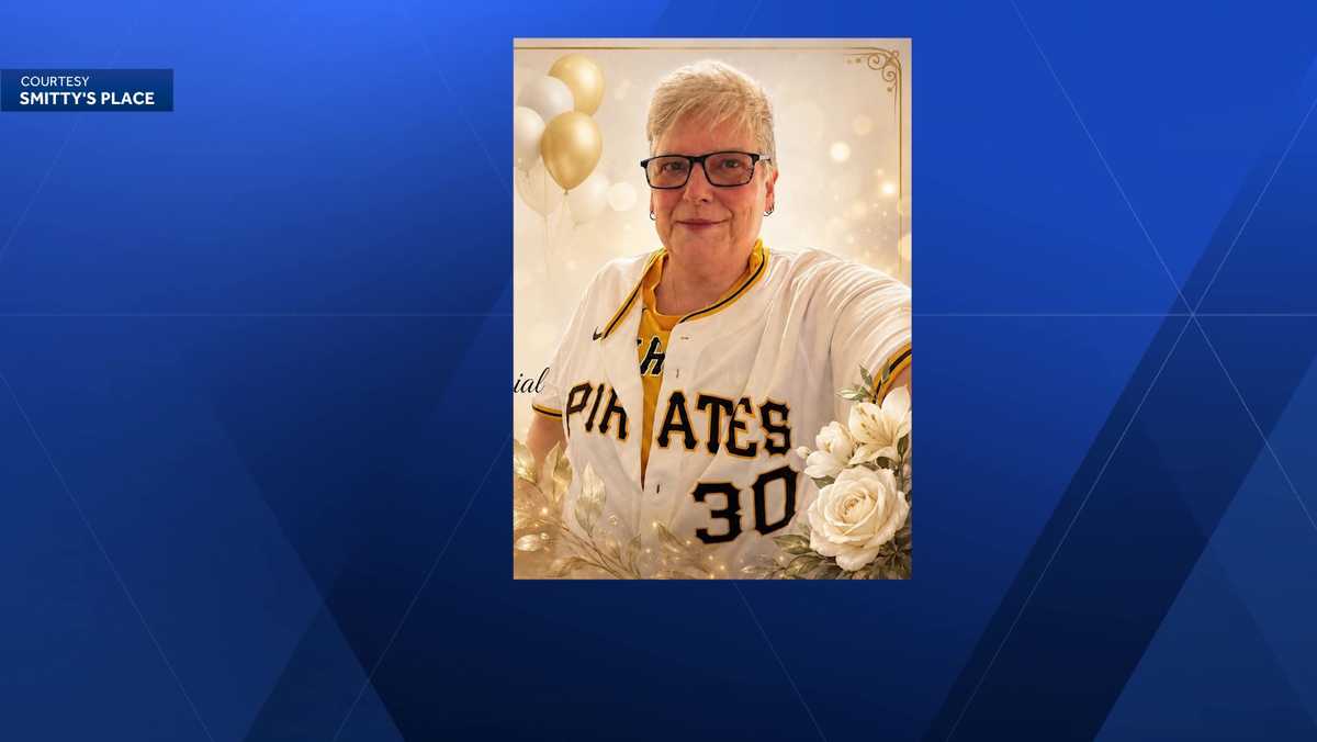 Woman killed in crash near Fort Duquesne Bridge in Pittsburgh