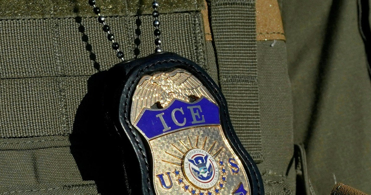 Video shows confrontation between apparent ICE agents and manager of Pittsburgh-area restaurant
