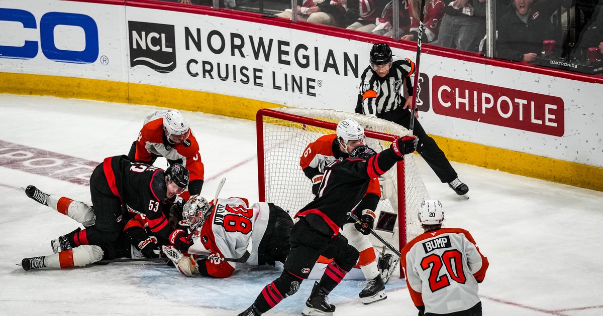 Hall's OT score helps Hurricanes top Flyers to take 2-0 lead in 2nd-round series of NHL playoffs