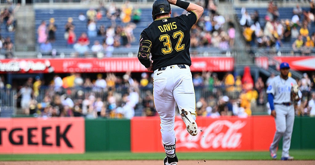Henry Davis slugs late go-ahead homer as Pirates send Cubs to a 9th straight loss in 2-1 victory