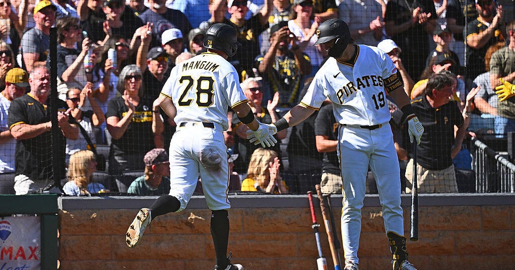 Jake Mangum homers and drives in 2 runs as Pirates hold off Twins 10-9