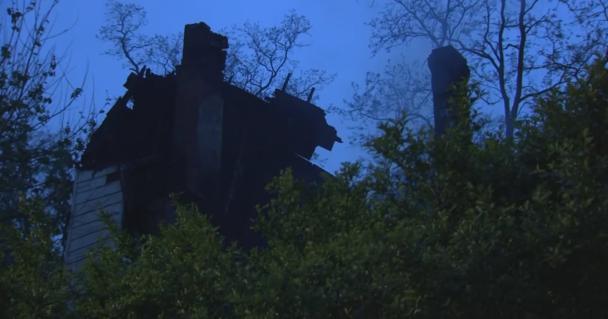Fire destroys building on Lyzell Street in Pittsburgh