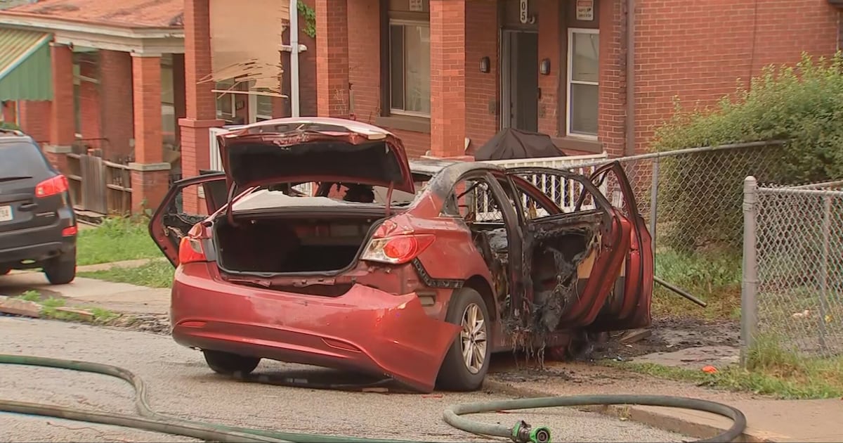 Car crashes into fence, catches fire in Pittsburgh neighborhood – WPXI