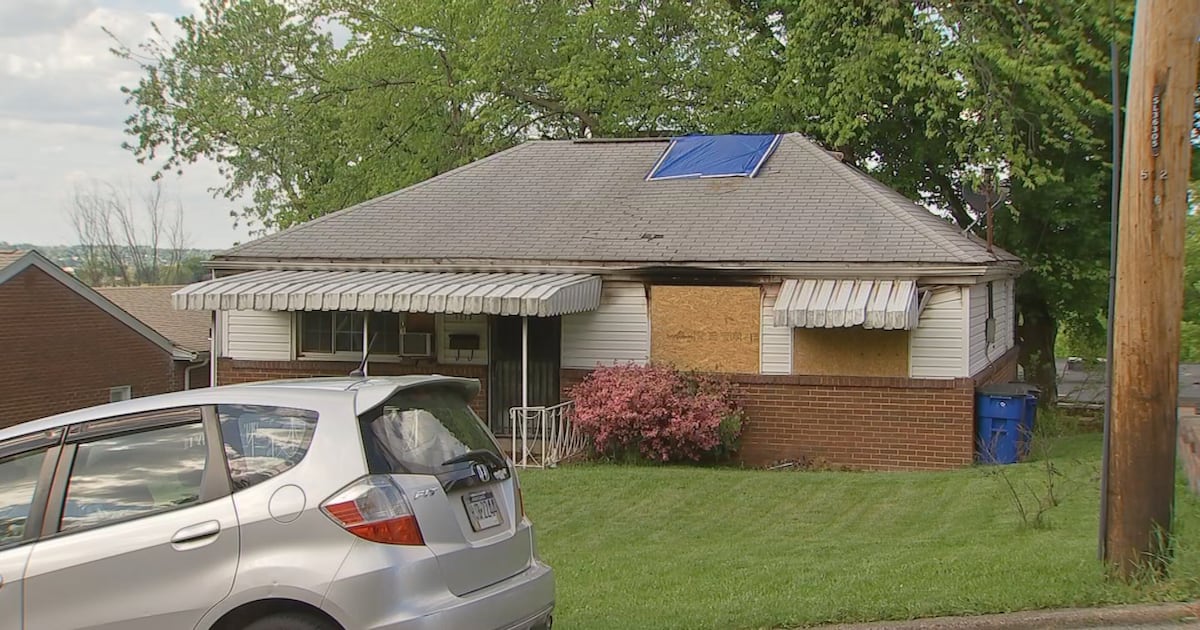 Pittsburgh house fire leaves woman injured