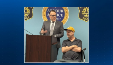 TREE OF LIFE SHOOTING: Wounded Pittsburgh police officer given ‘Hometown Hero Award’