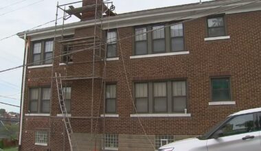 Man shocked while working on scaffolding rescued by crews in Pittsburgh