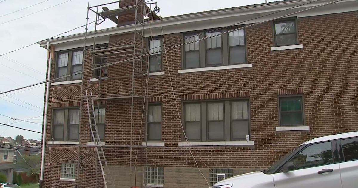 Man shocked while working on scaffolding rescued by crews in Pittsburgh