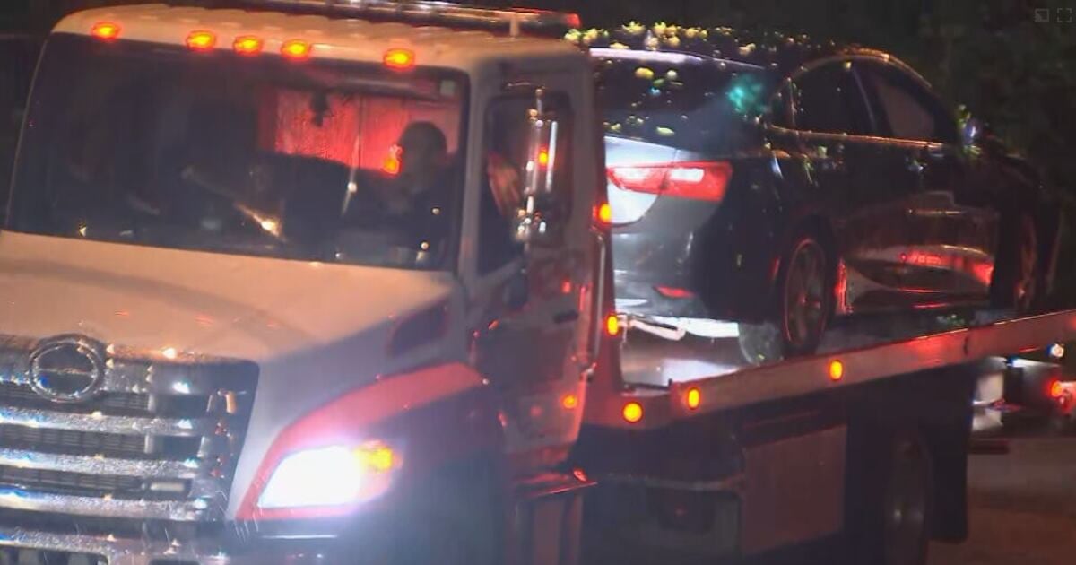 Car towed after apparently going over wooded hillside in Pittsburgh – WPXI