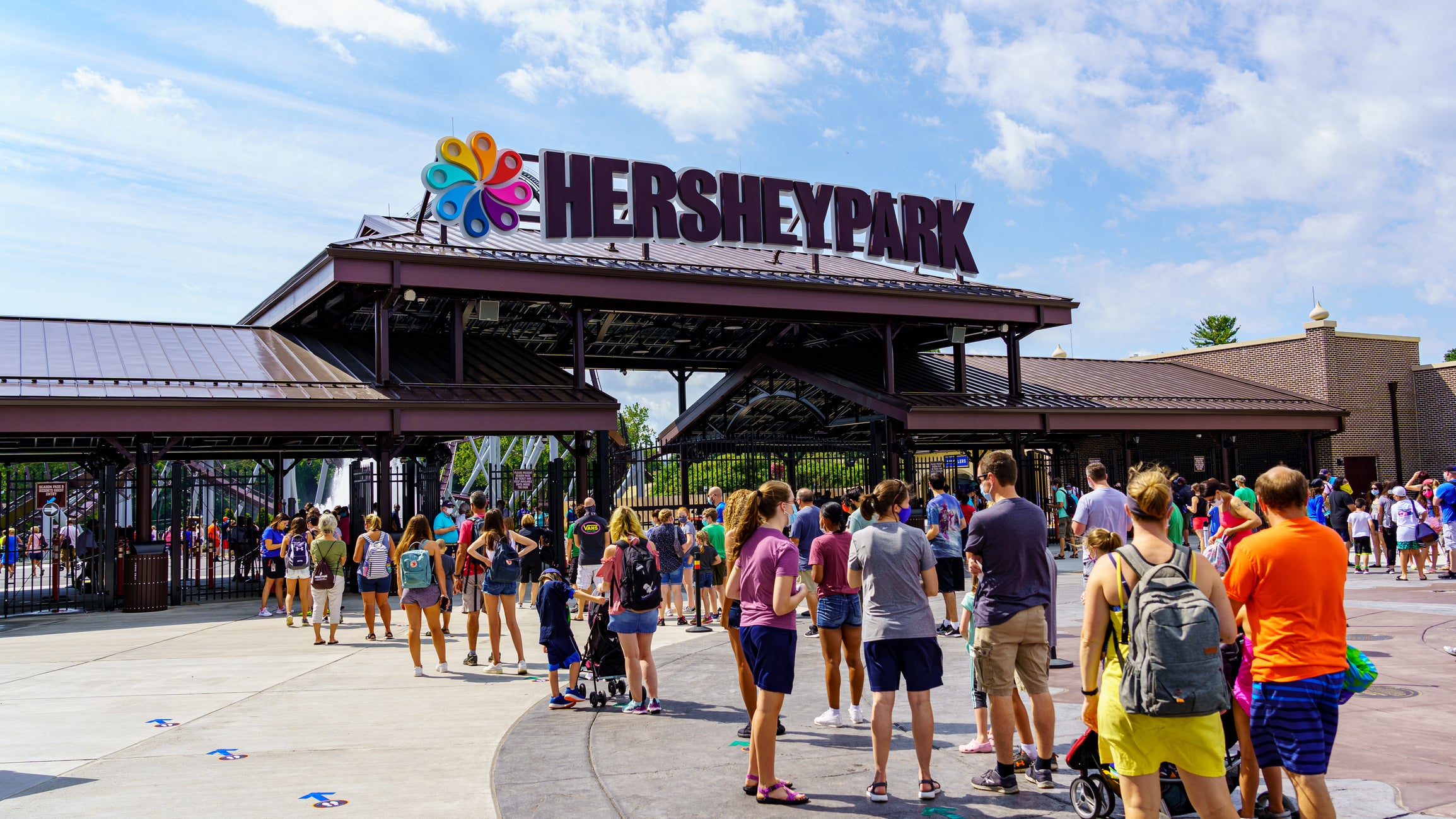 Hersheypark could be forced to close over the summer amid a dispute between the park’s operators and union maintenance workers