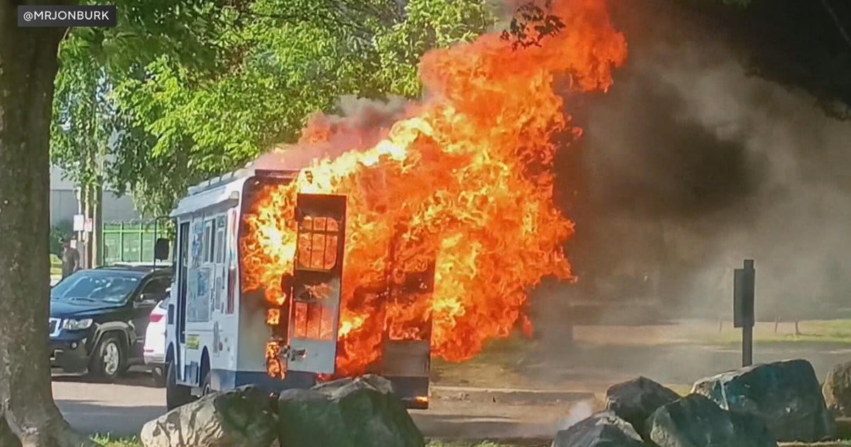 Ice cream truck fire at Delaware River park in Philadelphia leaves driver with minor burns