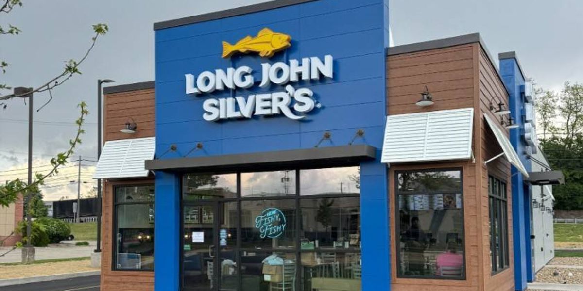 Grand Reopening: Long John Silver's Unveils Store