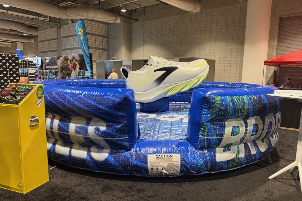 Mechanical Shoe Brooks