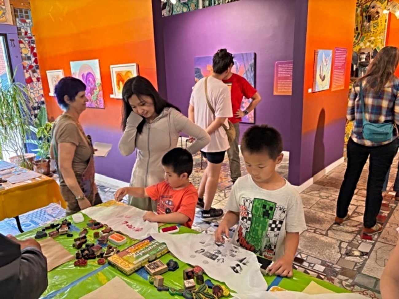 Families make art for Mother’s Day at Philly’s Magic Gardens