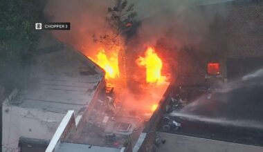 2-alarm fire tears through building in Kensington section of Philadelphia