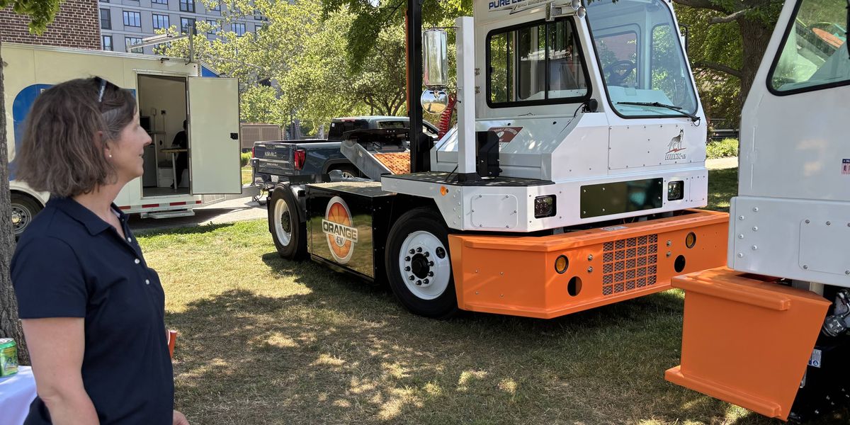 PhilaPort ditches diesel for electric-powered cargo equipment
