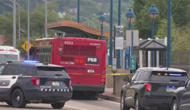 Police searching for suspect in stabbing on Pittsburgh Regional Transit bus
