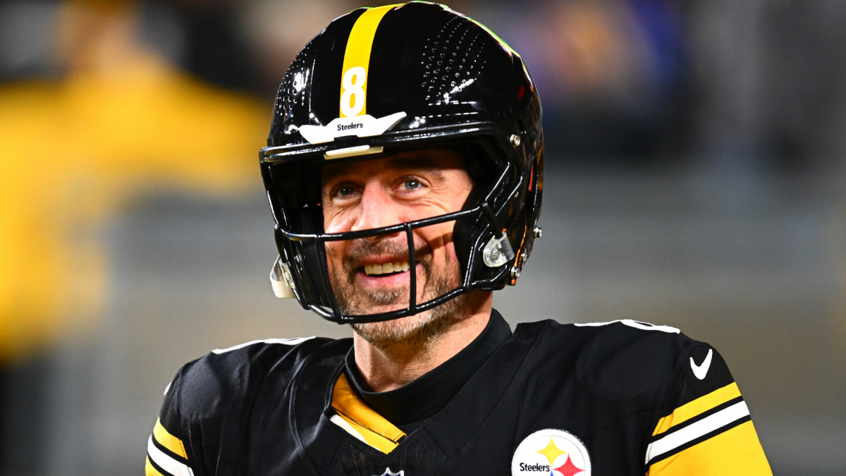 Aaron Rodgers returning to Steelers for 2026 season