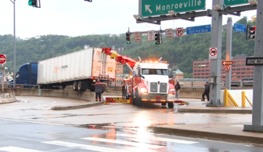 Officials seeking solution to trucks getting stuck on Stanwix Street ramp to Parkway East