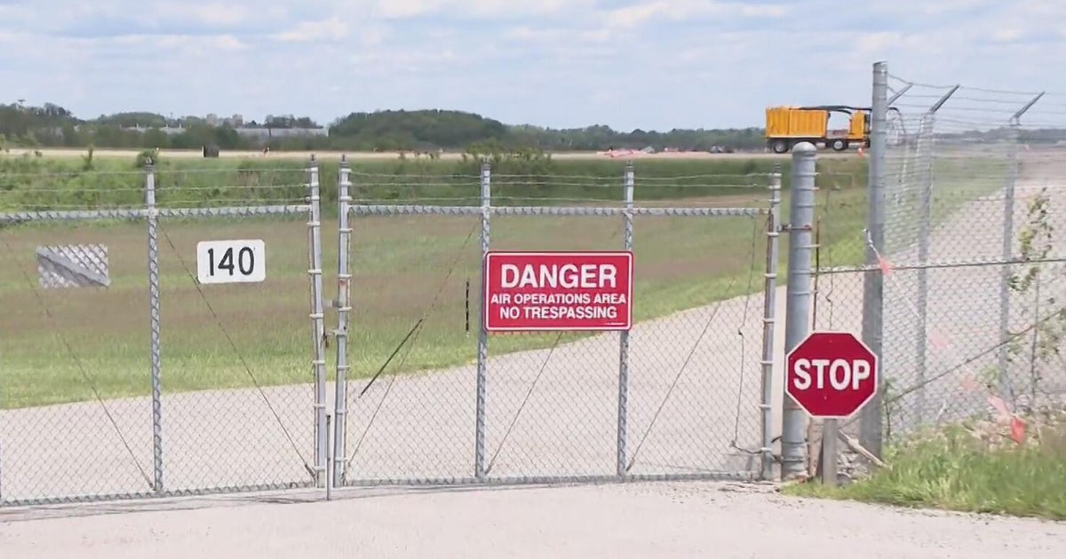After Denver airport runway death, questions raised about perimeter security at Pittsburgh International Airport