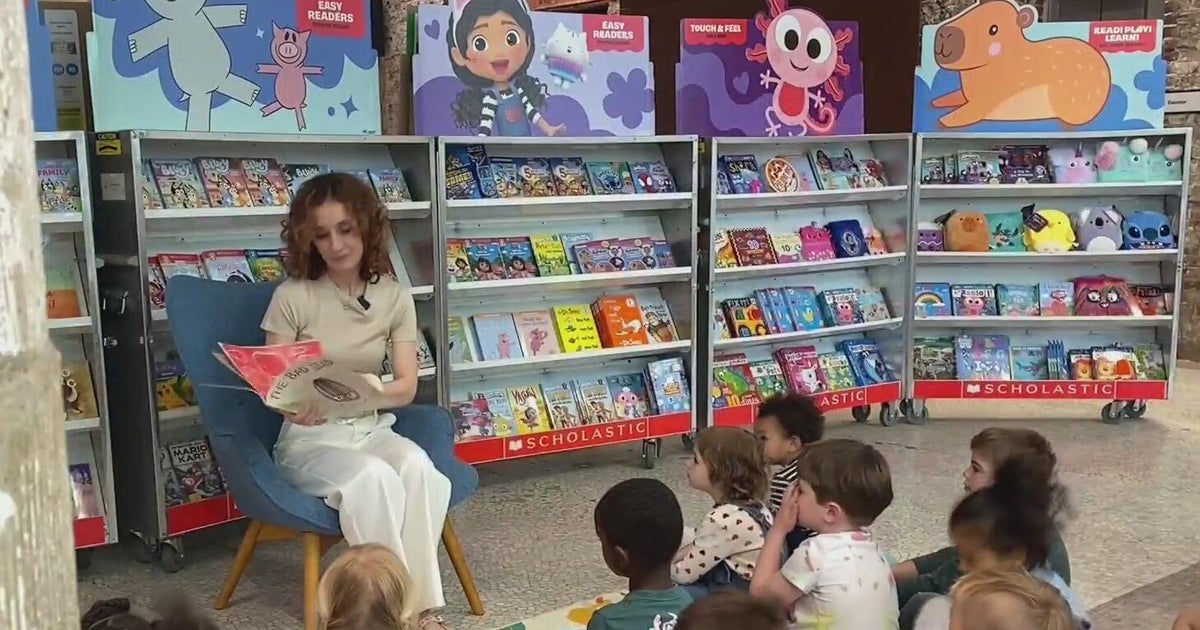 500 kids get free books for Pittsburgh's regional "Won't You Be a Reader?" literacy campaign
