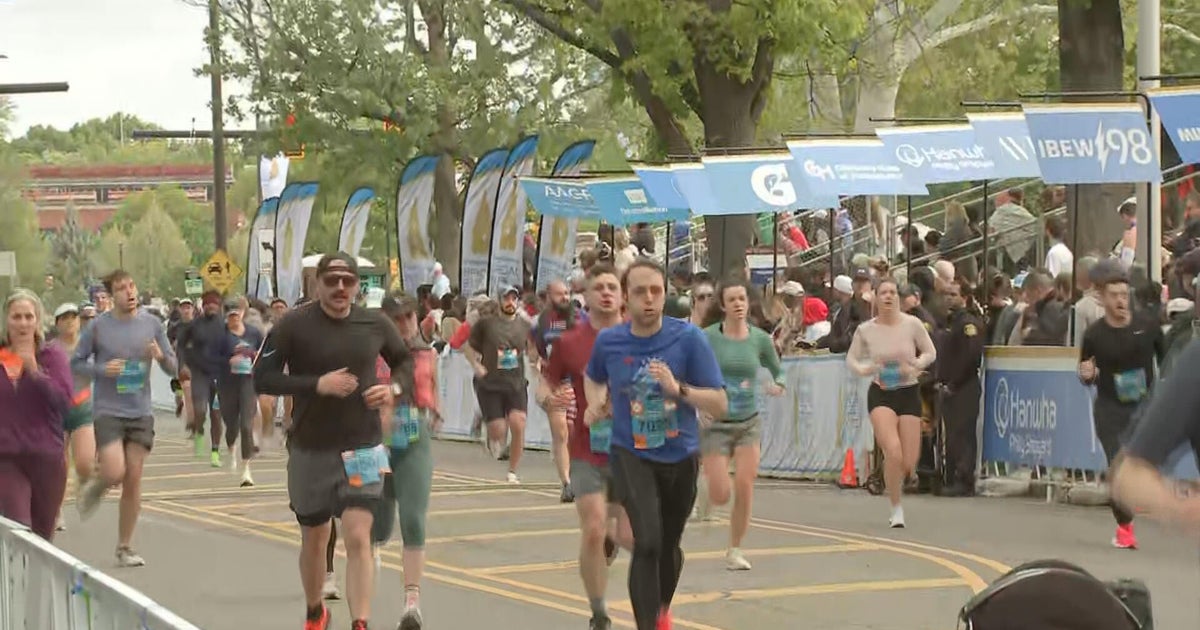 40,000 runners hit the pavement at 47th annual Broad Street Run: "Philly vibes all the way"