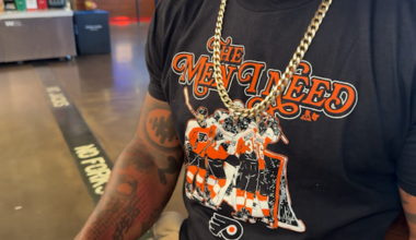 Flyers' anthem Olivia Dean's "Man I Need" captivates fanbase during playoff run
