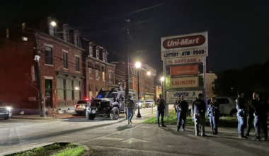 Woman hurt, man taken into custody after late-night SWAT standoff in Pittsburgh